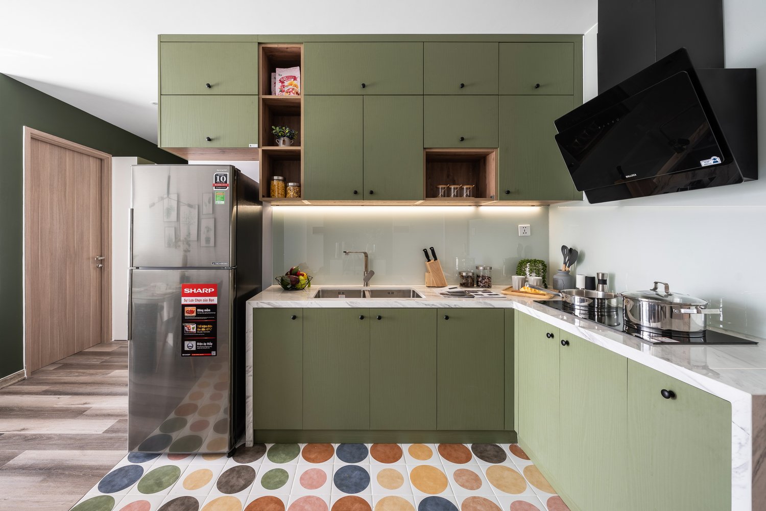 tủ bếp màu xanh olive